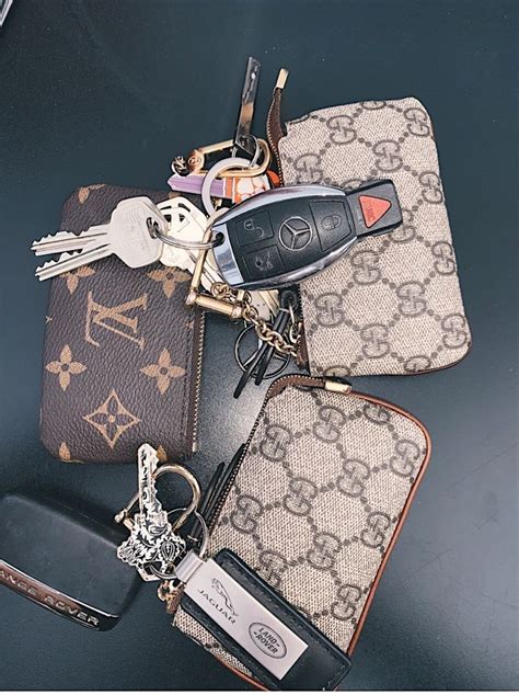 louis vuitton 6 key holder replica|louis vuitton key holder damier.